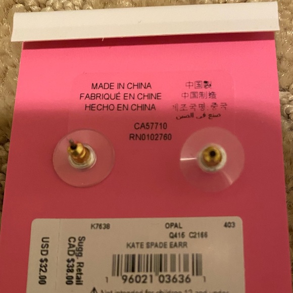 NWT Kate Spade stud earrings - Picture 2 of 3